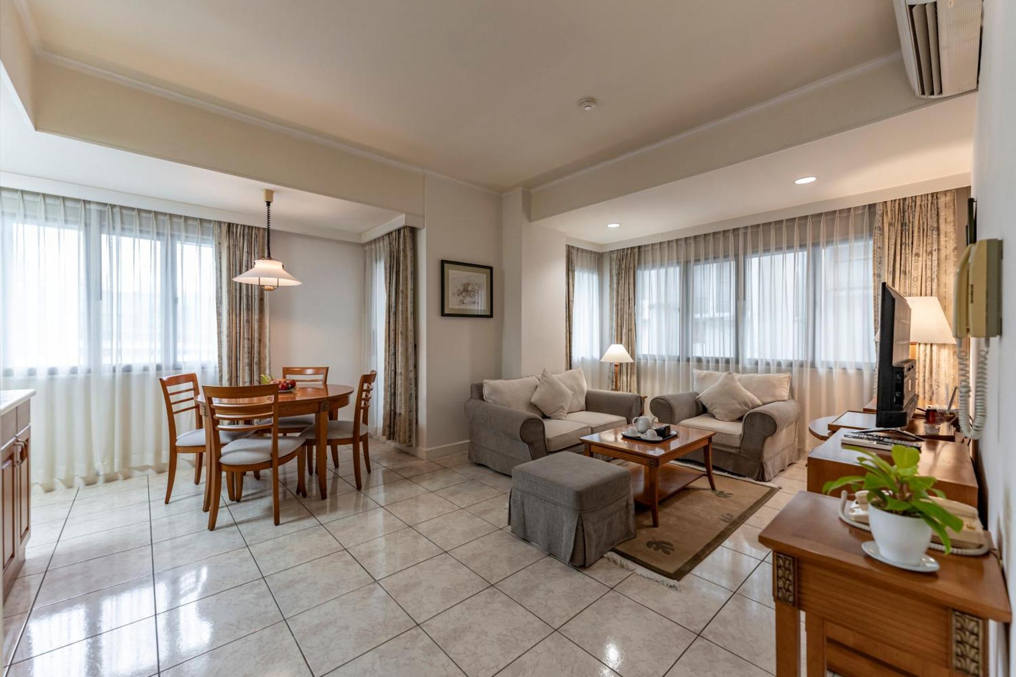 Superior One-Bedroom Suite